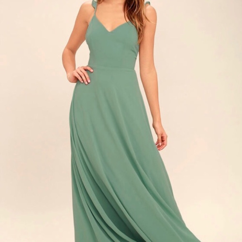 NWT Lulus sage green maxi dress XS